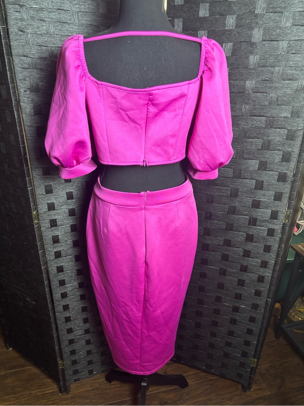 VENUS Fuchsia Puff-Sleeve Midi Skirt Set Large NWOT - Picture 12 of 12